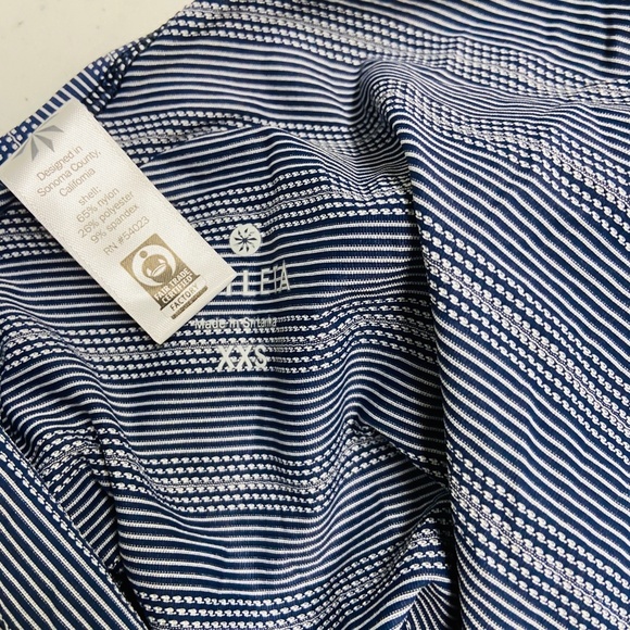 Athleta Max Out Tank Navy Blue Print NWT XXS - Picture 7 of 7